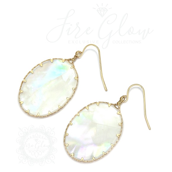 Mother of Pearl Style Oval Gold Tone Earrings - Picture 15 of 16